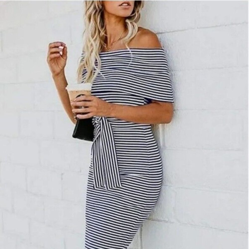 VICI Off the Shoulder Striped Midi Dress Medium